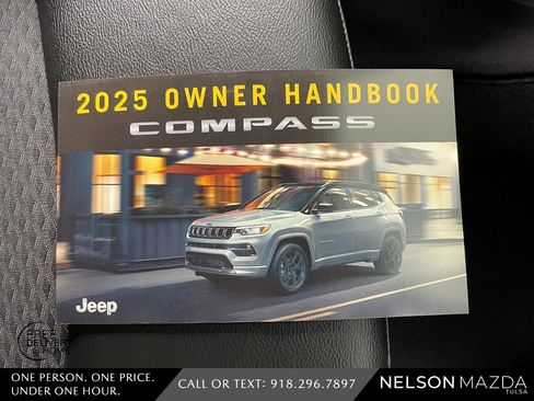 Used 2025 Jeep Compass Latitude image 49