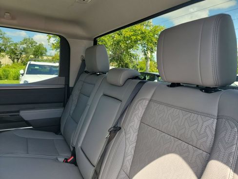 Used 2024 Toyota Tundra Limited AWD/4WD image 23