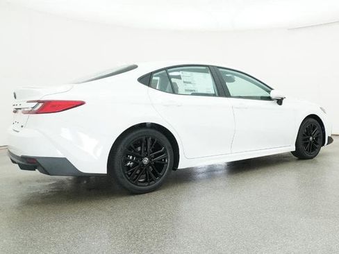 New 2026 Toyota Camry SE image 25