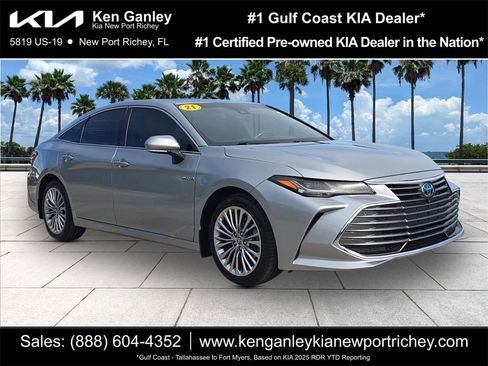 Used 2021 Toyota Avalon Limited image 1