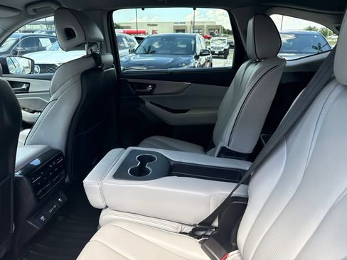 Used 2023 Acura MDX SH-AWD w/ Advance Package image 5