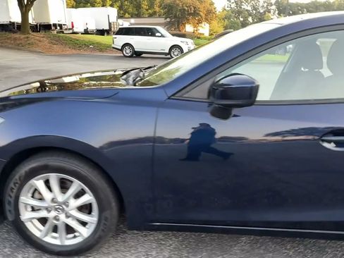 Used 2017 MAZDA MAZDA3 Sport FWD image 58