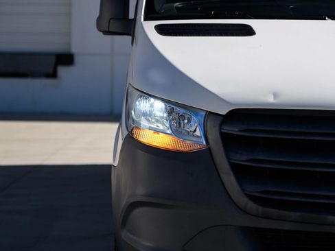 Used 2021 Mercedes-Benz Sprinter 2500 image 63