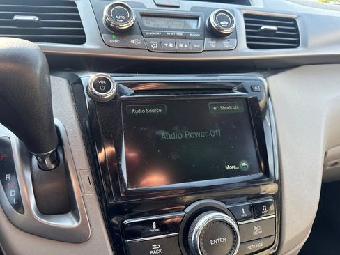 Used 2016 Honda Odyssey EX image 19
