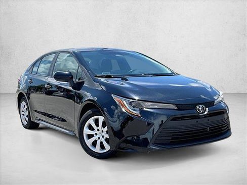 Used 2023 Toyota Corolla LE FWD image 12