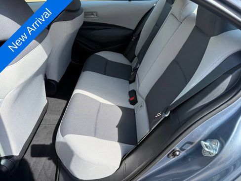 Used 2025 Toyota Corolla LE FWD image 9