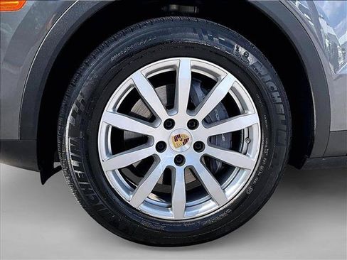 Used 2020 Porsche Cayenne AWD/4WD image 10