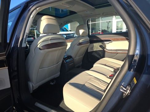 Used 2024 Audi A8 L 3.0T image 29