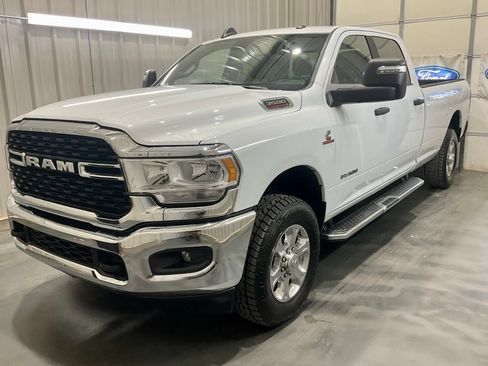Used 2024 RAM 3500 Big Horn AWD/4WD image 4