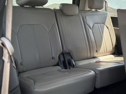 Used 2019 Ford Expedition Max Limited w/ Driver Assistance Package AWD/4WD image 34