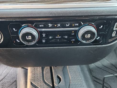 Used 2023 Chevrolet Silverado 1500 LT image 18