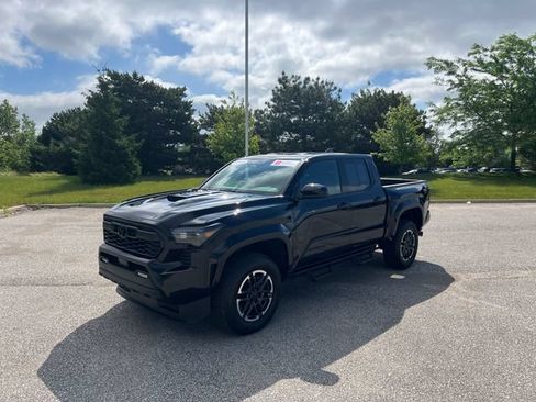 Used 2026 Toyota Tacoma TRD Sport AWD/4WD image 1