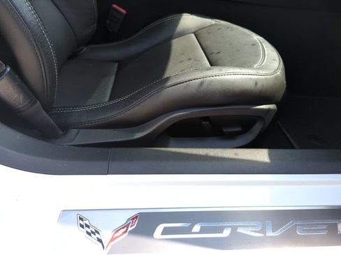 Used 2018 Chevrolet Corvette Stingray Coupe w/ Battery Protection Package RWD image 26