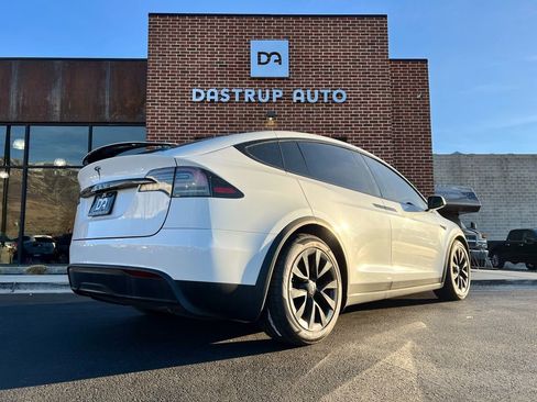 Used 2022 Tesla Model X image 6