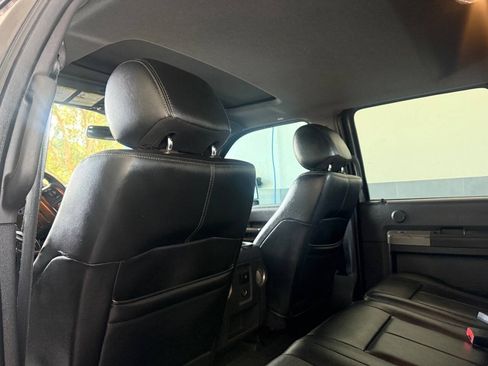 Used 2016 Ford F250 Lariat w/ Lariat Ultimate Package AWD/4WD image 46