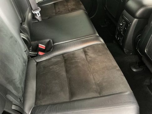 Used 2021 Jeep Grand Cherokee Laredo X image 12