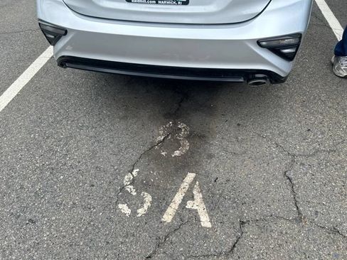 Used 2020 Kia Forte LXS FWD image 4