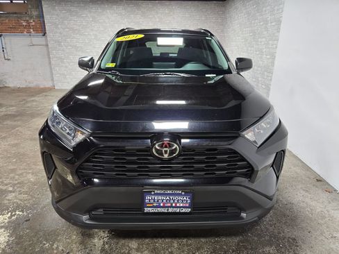Used 2021 Toyota RAV4 LE AWD/4WD image 60