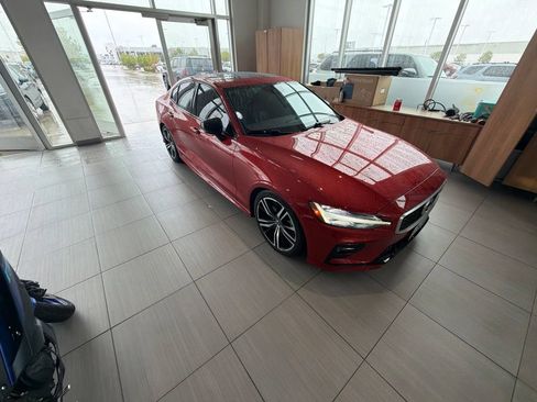 Used 2019 Volvo S60 T6 R-Design AWD/4WD image 3
