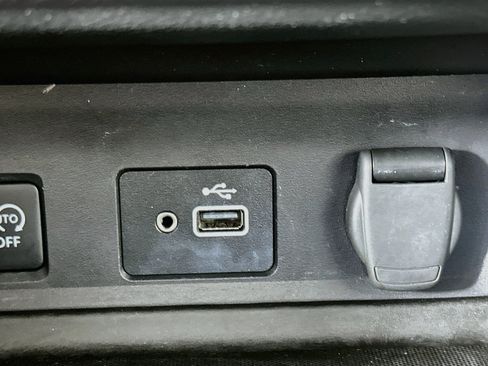 Used 2025 Nissan Sentra S FWD image 24