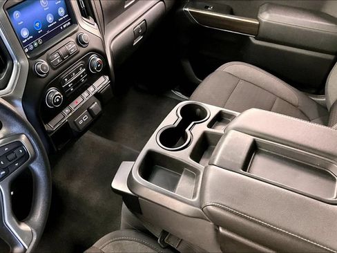 Used 2020 Chevrolet Silverado 1500 LT AWD/4WD image 16