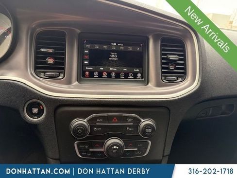 Used 2022 Dodge Charger SXT w/ Blacktop Package image 6