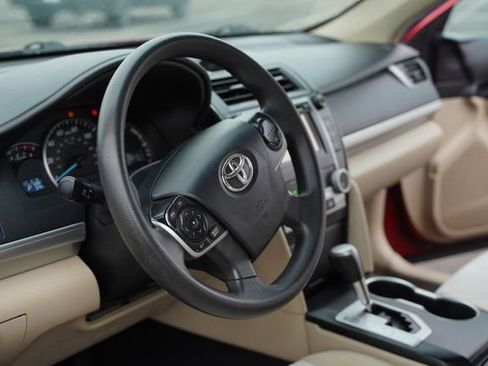 Used 2012 Toyota Camry LE image 26