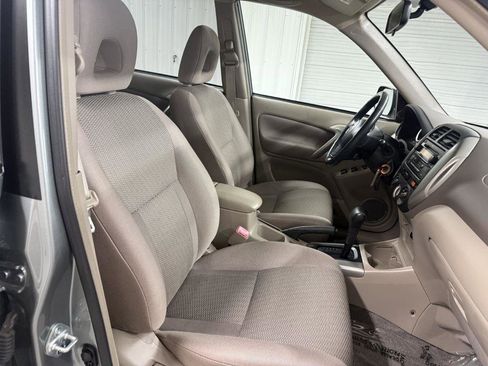 Used 2004 Toyota RAV4 4WD image 31