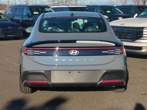 New 2026 Hyundai Sonata SE FWD image 4