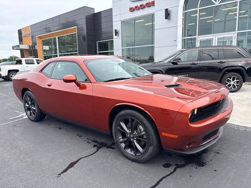 Used 2021 Dodge Challenger SXT w/ Driver Convenience Group AWD/4WD image 7