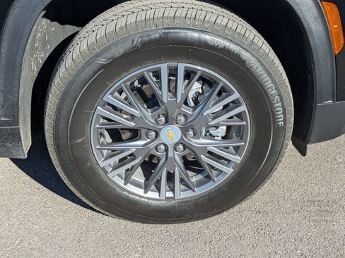 Used 2026 Chevrolet Traverse LT w/ Driver Confidence Package image 30