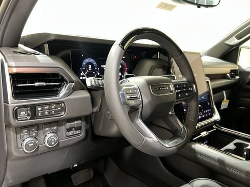 New 2026 GMC Yukon Denali w/ Advanced Technology Package AWD/4WD image 9
