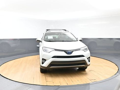Used 2018 Toyota RAV4 Limited AWD/4WD image 4