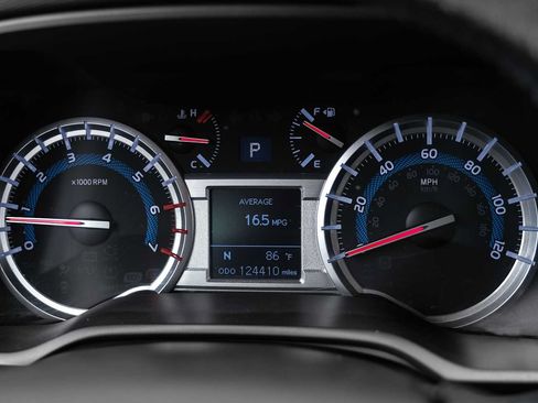 Used 2015 Toyota 4Runner Trail AWD/4WD image 18