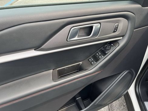 Certified 2025 Ford Explorer ST-Line w/ ST-Line Street Pack AWD/4WD image 5