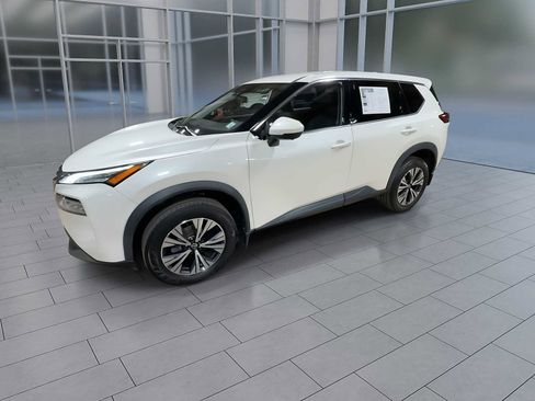 Used 2021 Nissan Rogue SV image 4