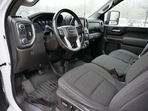 Used 2022 GMC Sierra 3500 SLE w/ SLE Convenience Package image 2