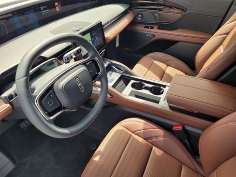 New 2026 Lincoln Nautilus Reserve AWD/4WD image 11