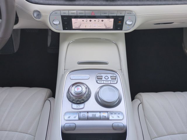 Used 2023 Genesis G90 3.5T AWD/4WD image 18