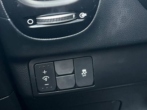 Used 2016 Kia Soul EV w/ Convenience Package image 21