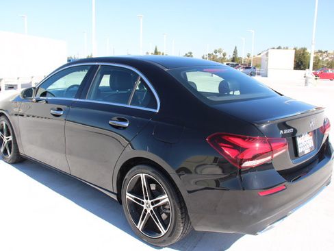 Used 2022 Mercedes-Benz A 220 image 5