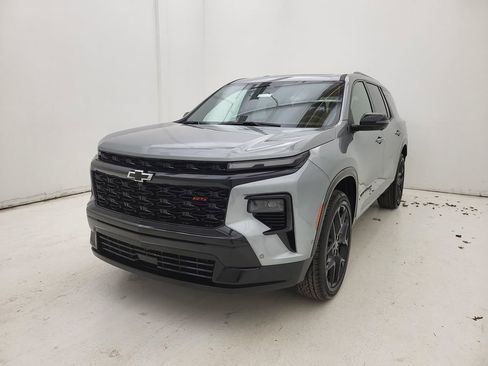 New 2026 Chevrolet Traverse RS w/ LPO, Floor Liner Package FWD image 27