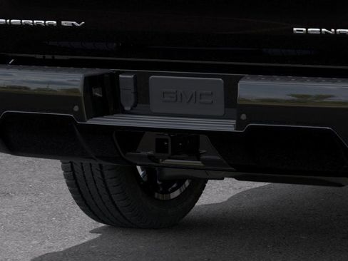 New 2025 GMC Sierra EV Denali image 17