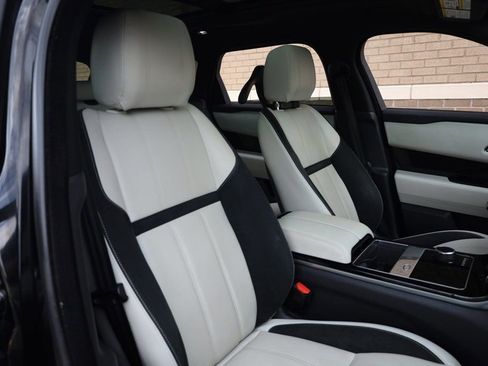 Used 2019 Land Rover Range Rover Velar R-Dynamic SE image 29