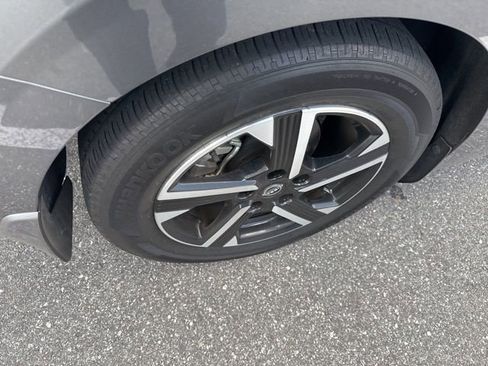 Used 2024 Nissan Sentra SV image 10