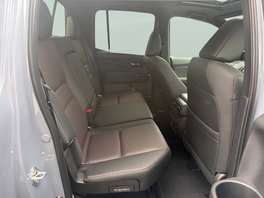 New 2026 Honda Ridgeline Black Edition image 13