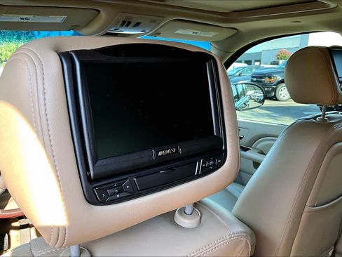 Used 2013 Cadillac Escalade Luxury RWD image 33