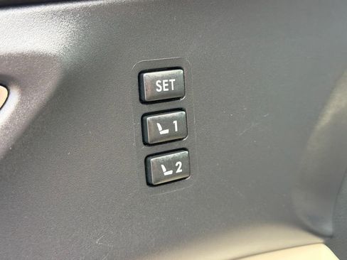 Used 2019 Subaru Ascent Limited AWD/4WD image 21
