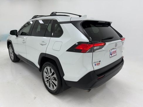 Used 2023 Toyota RAV4 XLE Premium image 38