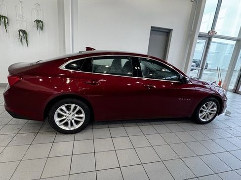 Used 2018 Chevrolet Malibu LT image 31